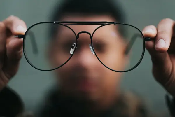 Nowe okulary - zakrzywiony obraz? Adaptacja czy problem?